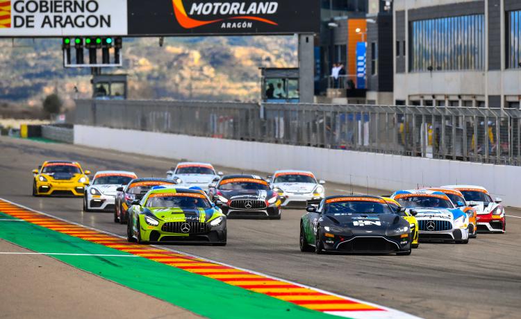 Las GT Winter Series ofrecen un buen espectáculo en MotorLand.