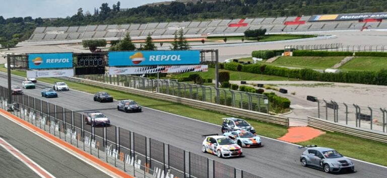 Iván Pérez completa una gran actuación en el Circuito Ricardo Tormo en el regional de Velocidad