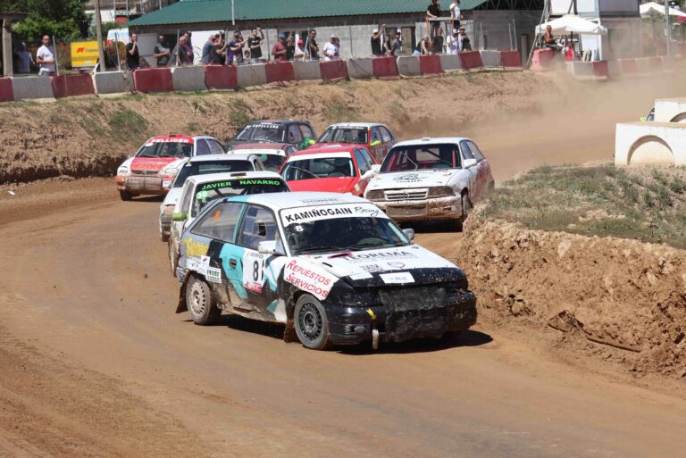 Intensa jornada en el XIV Autocross de Esplús, con gran participación y masiva presencia de público.