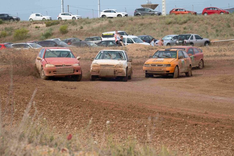 Monreal del Campo vivió una interesante jornada de Autocross